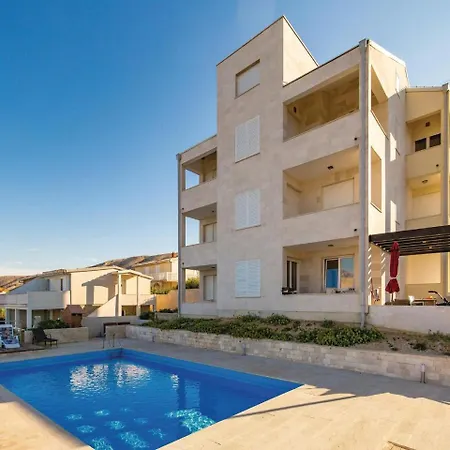 Two-bedroom In Pag 아파트