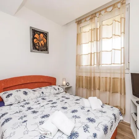 아파트 Two-bedroom In Pag 파그