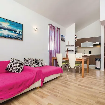 Two-bedroom In Pag 아파트