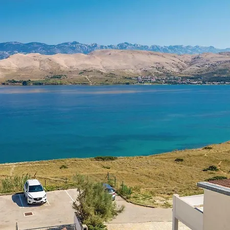 Apartment Two-bedroom In Pag Pag Town